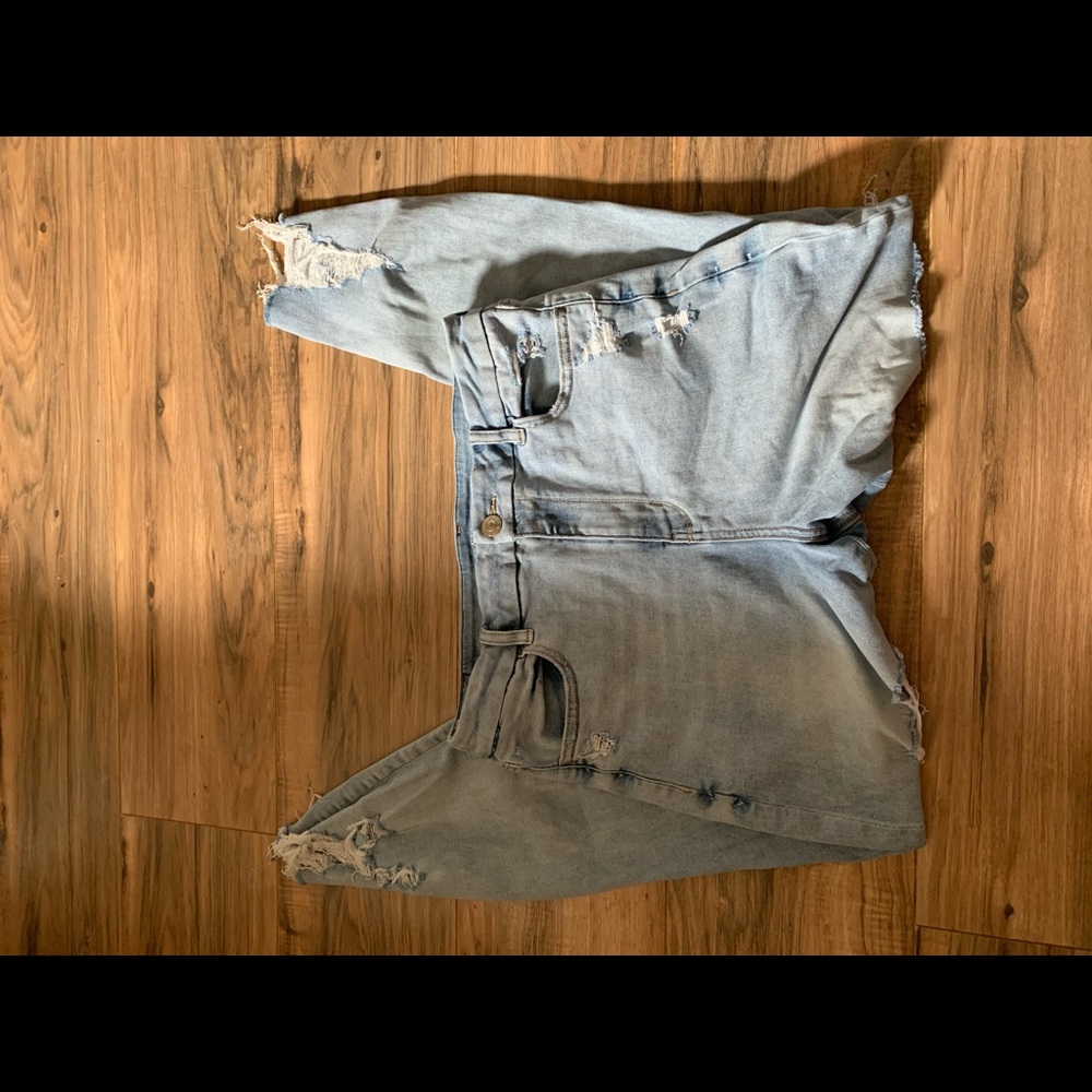Women’s American Eagle jeans